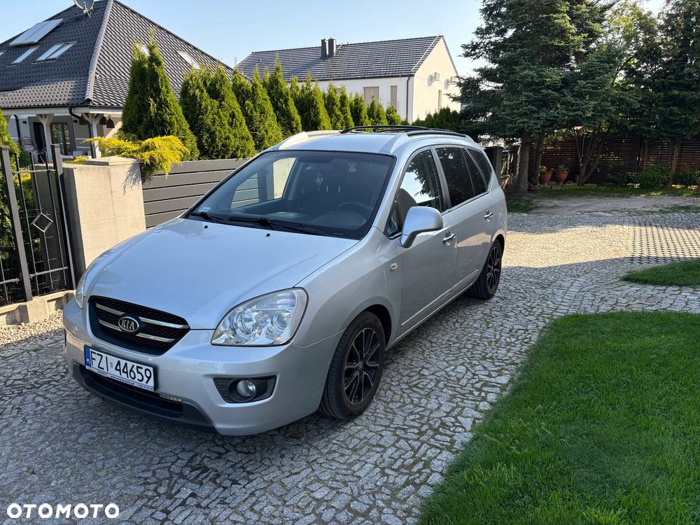 Kia Carens 2.0 EX - 1