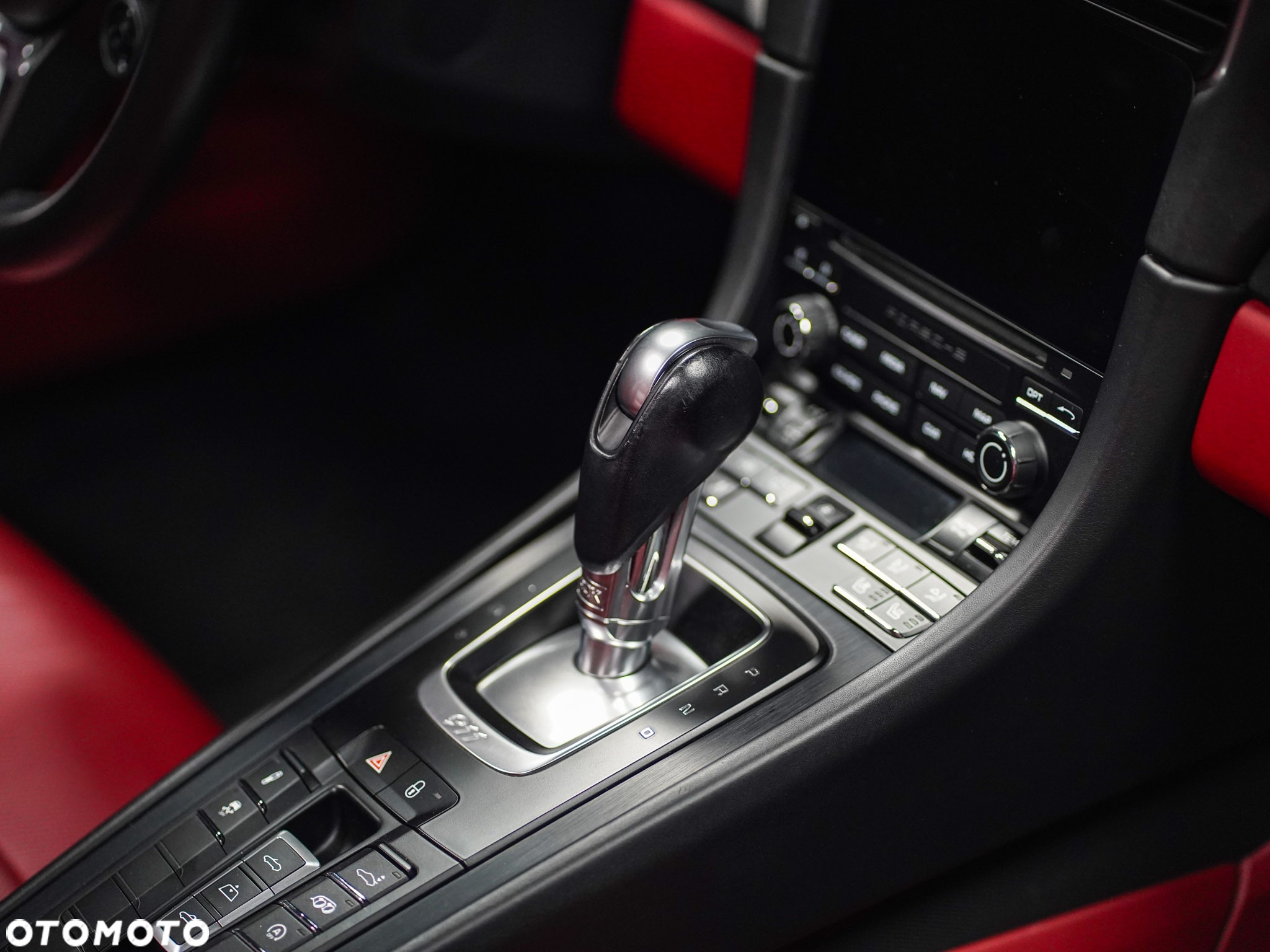 Porsche 911 Carrera 4 GTS PDK Cabrio - 19