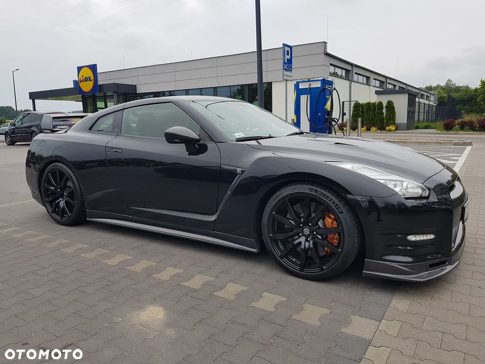 Nissan GT-R - 9