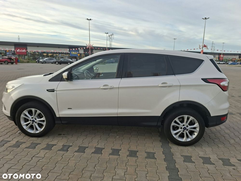 Ford Kuga - 4