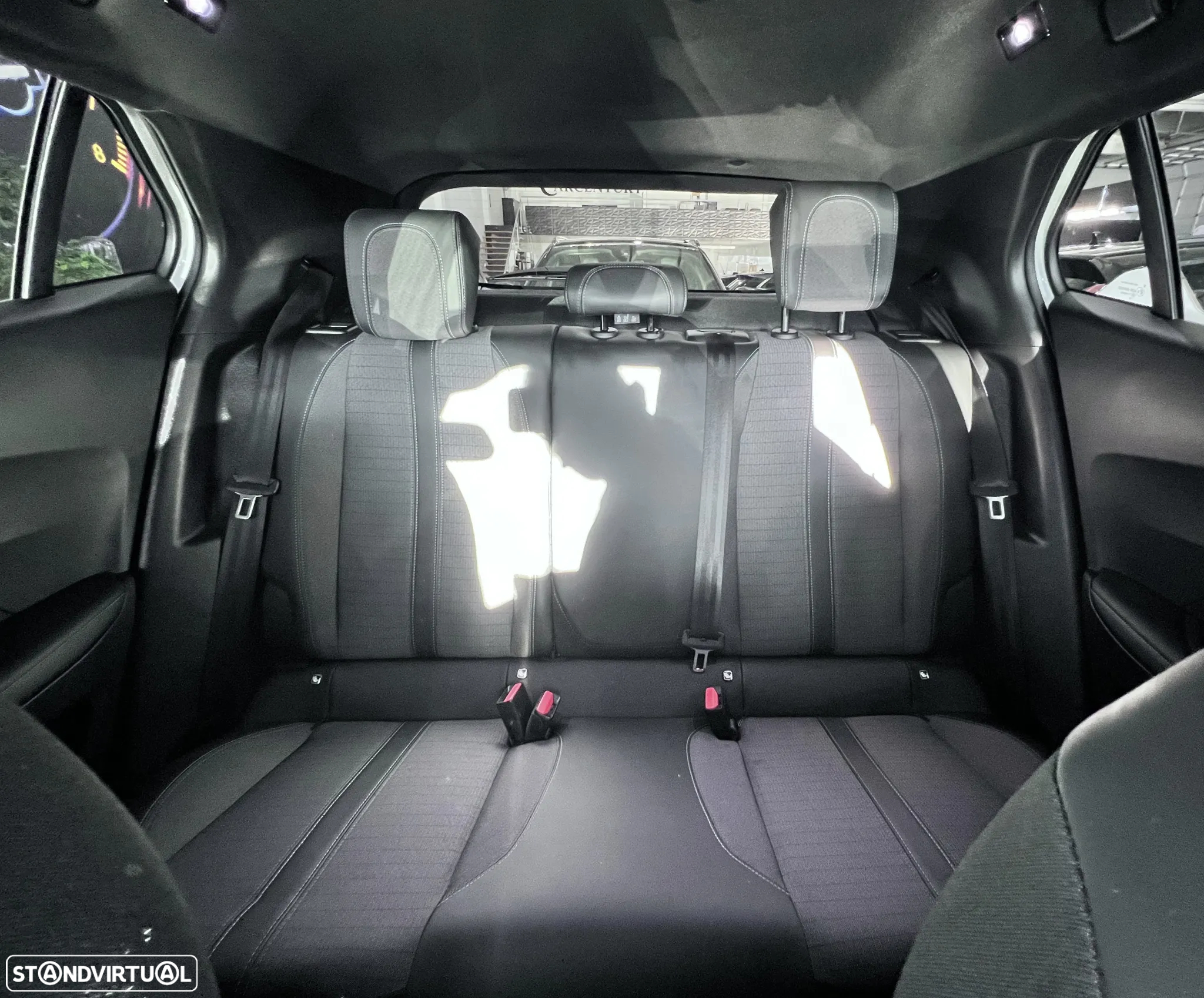 Peugeot 2008 1.2 PureTech Allure Pack EAT8 - 7
