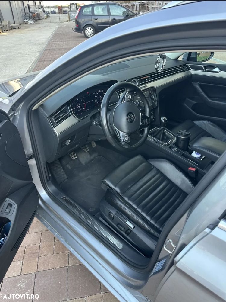 Volkswagen Passat 2.0 TDI Comfortline - 6