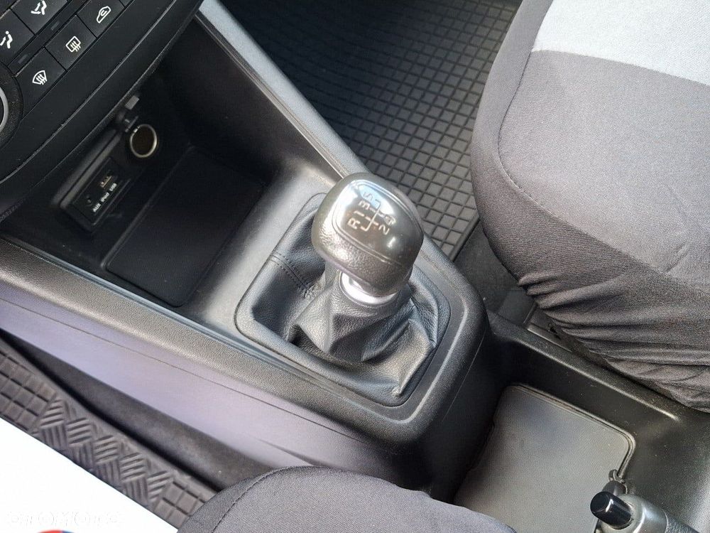 Kia Venga - 14