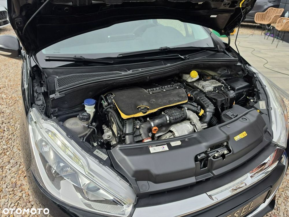 Peugeot 208 - 41