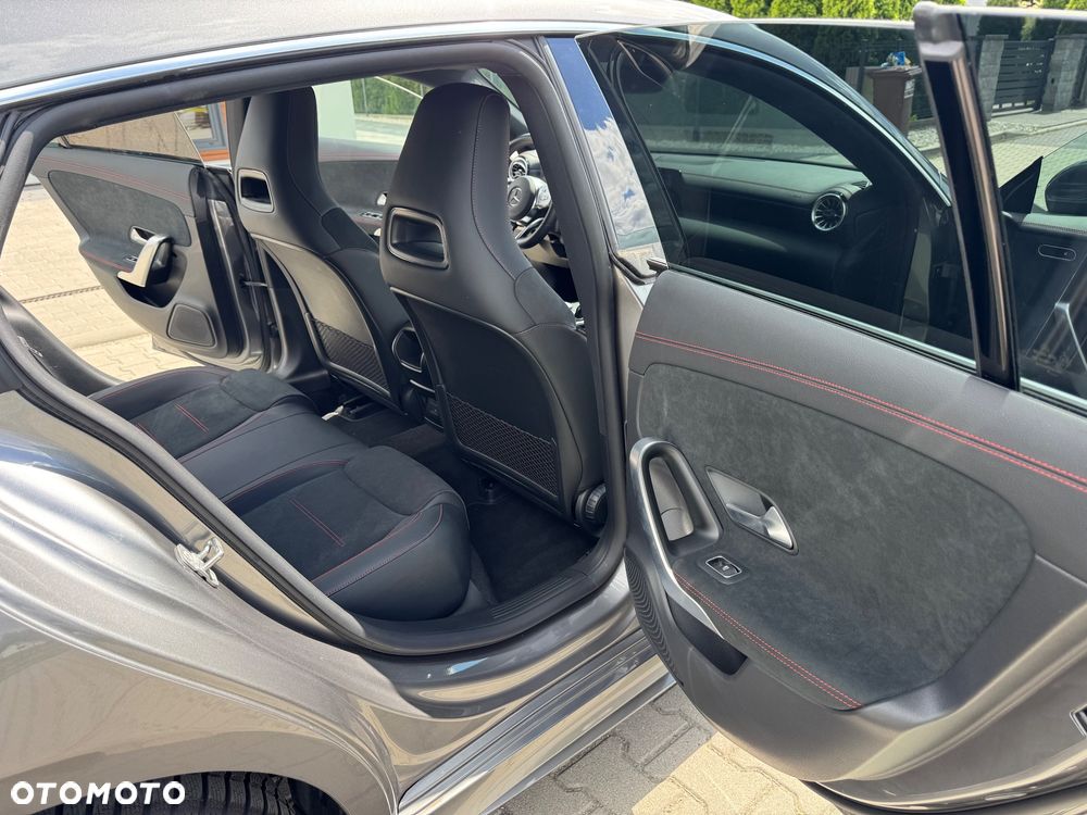 Mercedes-Benz CLA 200 mHEV AMG Line 7G-DCT - 16