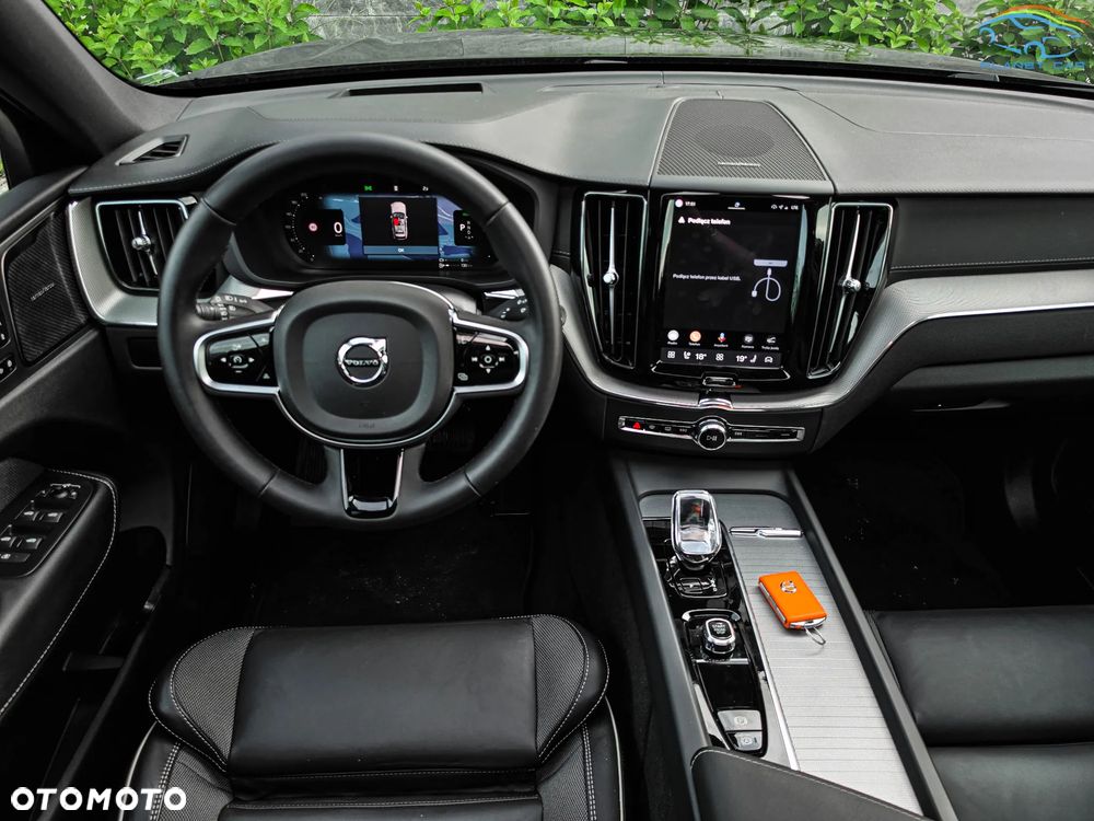 Volvo XC 60 T6 Plug-In Hybrid AWD Inscription - 22