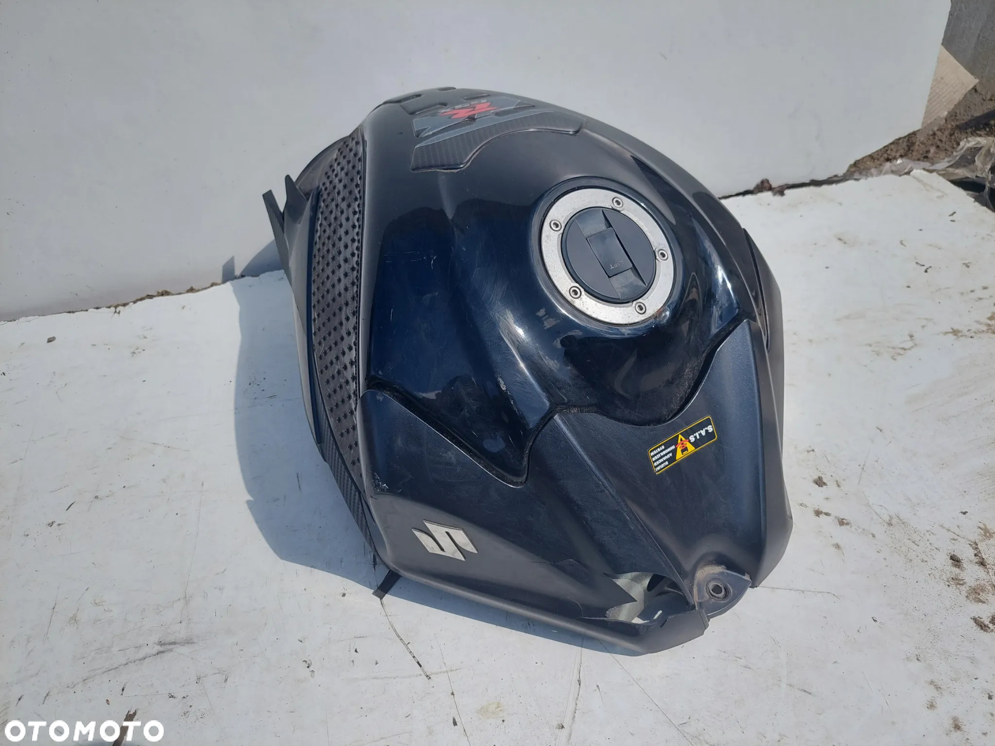 ZBIORNIK PALIWA BAK SUZUKI GSX-R 750 K8 15100-37H00 - 2