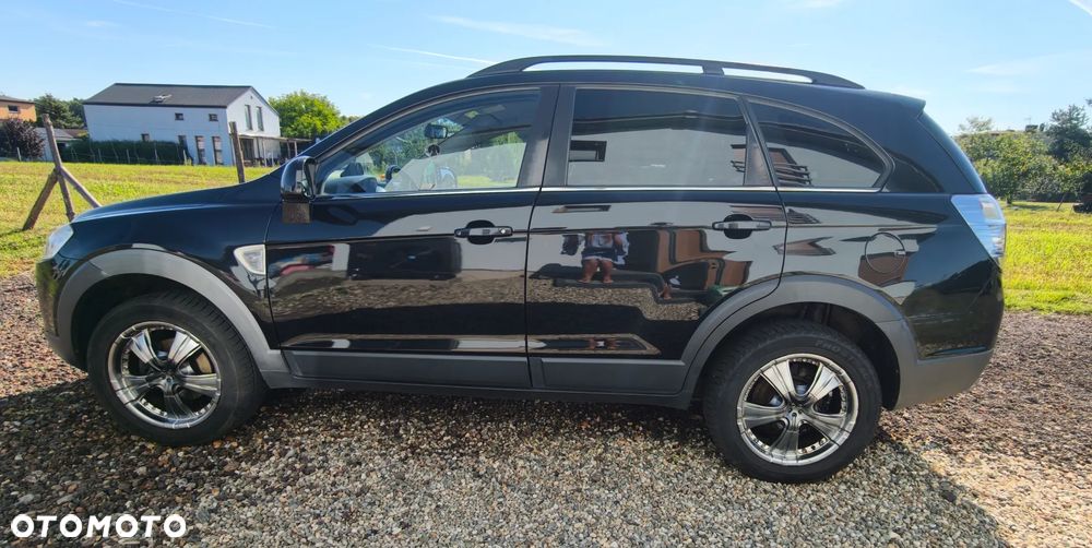 Chevrolet Captiva 2.4 LS 5os - 7