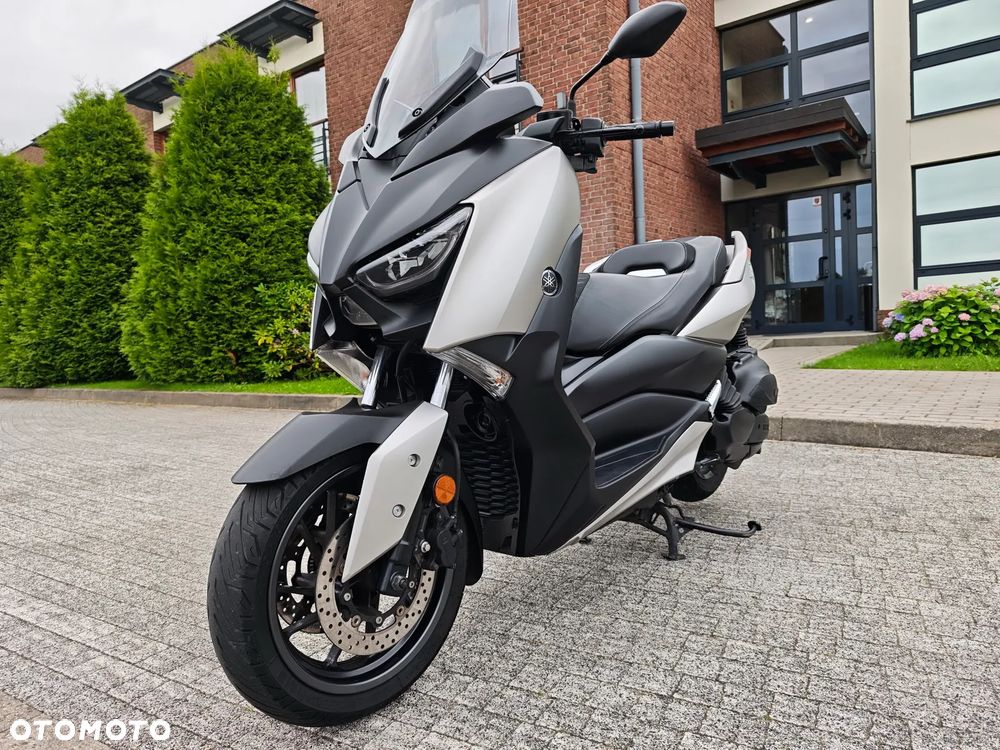 Yamaha X-max - 1