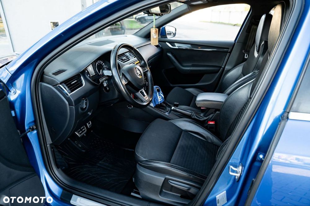 Skoda Octavia 2.0 TSI RS DSG - 18