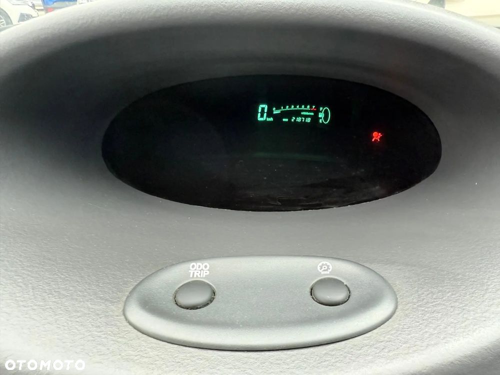 Toyota Yaris 1.0 Base - 21