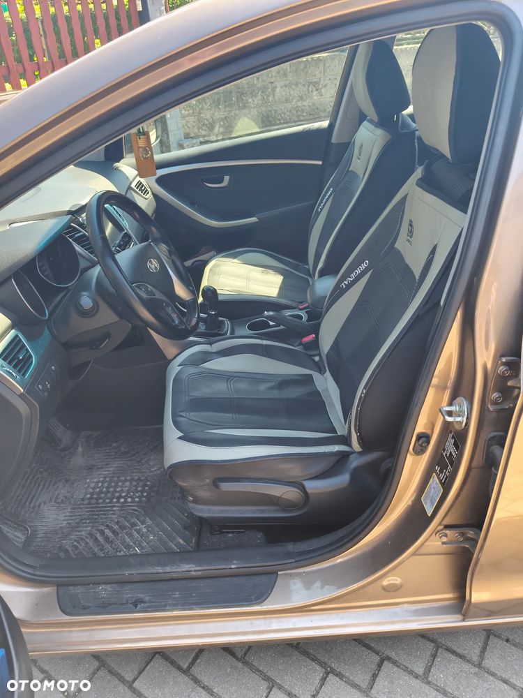 Hyundai i30 1.4 Comfort - 10