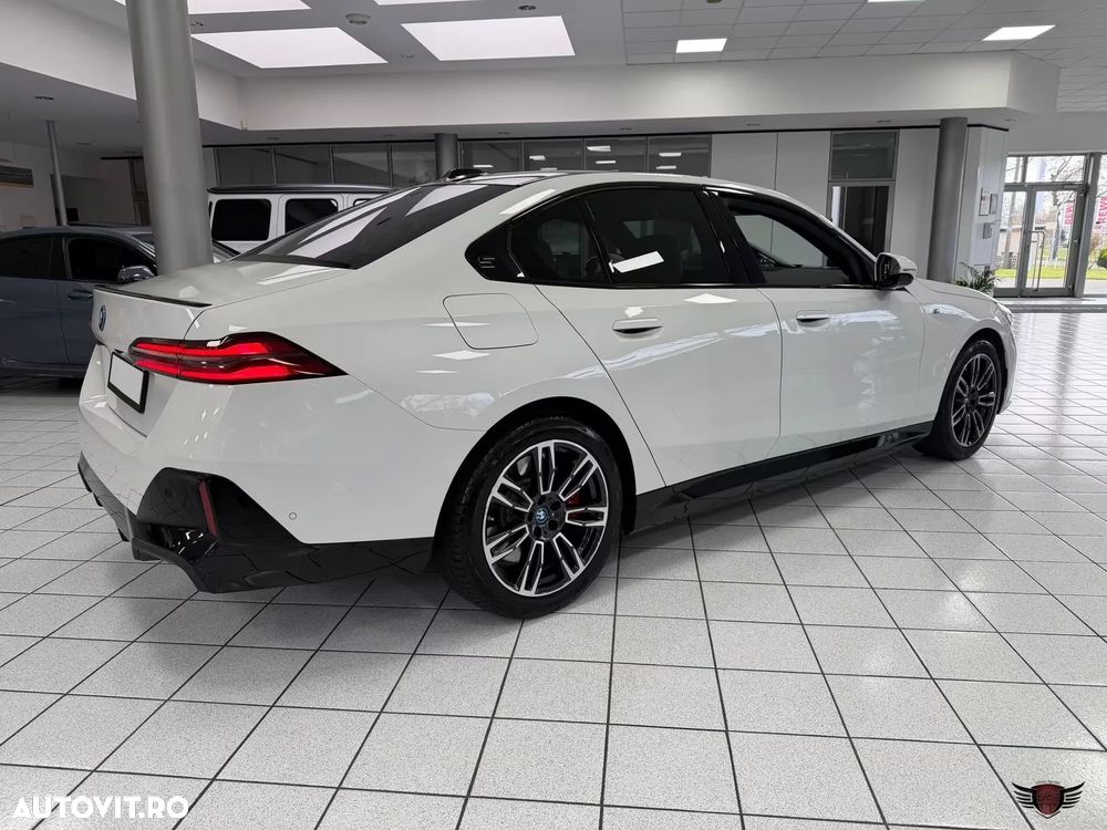 BMW Seria 5 550e xDrive Aut. - 5
