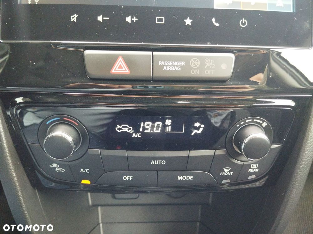 Suzuki Vitara 1.4 Boosterjet mHEV Premium Plus 2WD - 29
