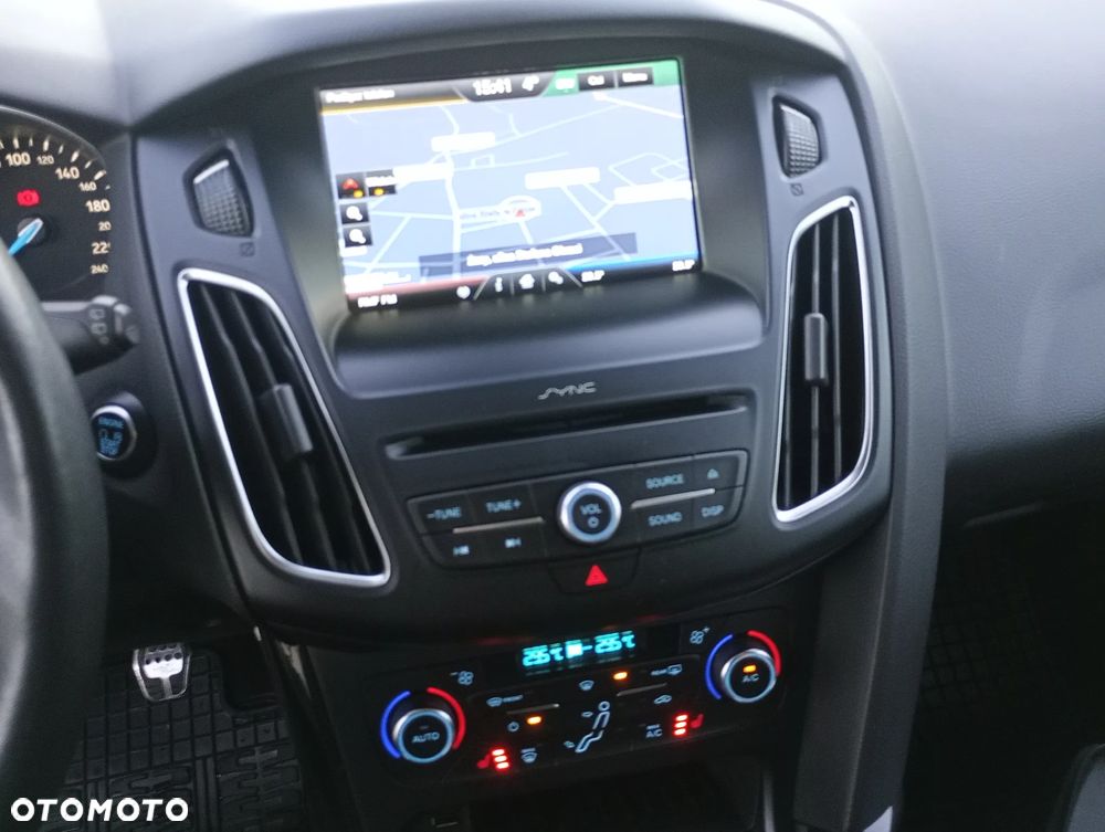 Ford Focus 2.0 TDCi DPF Start-Stopp-System Titanium - 8