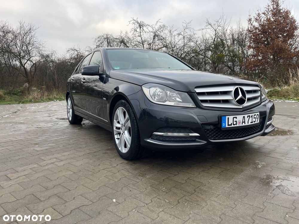 Mercedes-Benz Klasa C 180 CGI Automatik BlueEFFICIENCY Avantgarde - 3