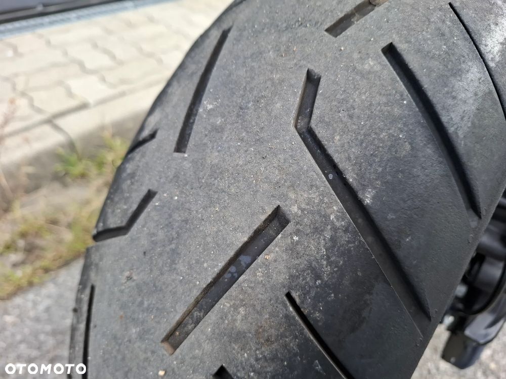 Suzuki GSX 1000 - 23