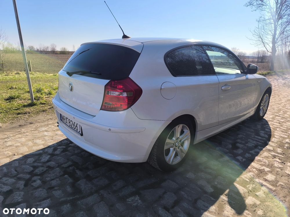 BMW Seria 1 116i - 4