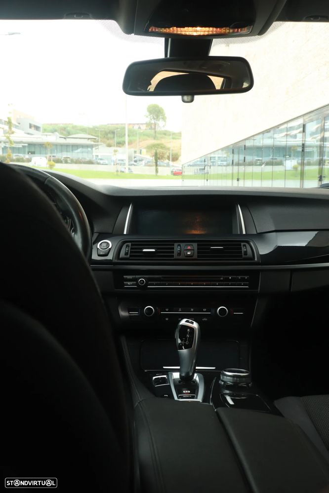 BMW 520 d Auto - 12
