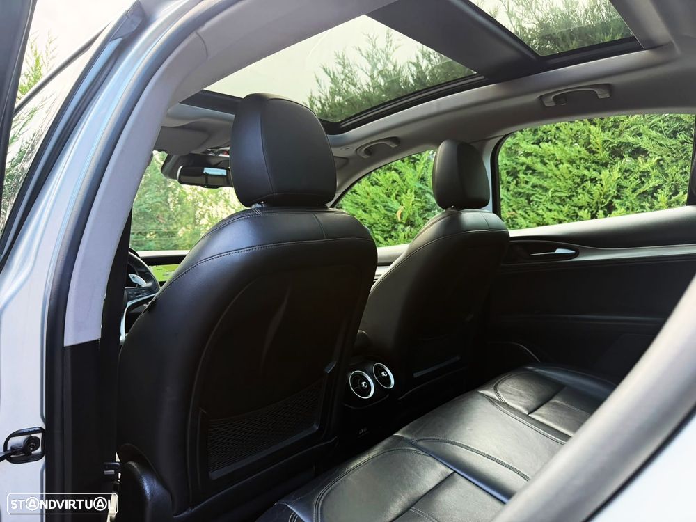 Alfa Romeo Stelvio - 29