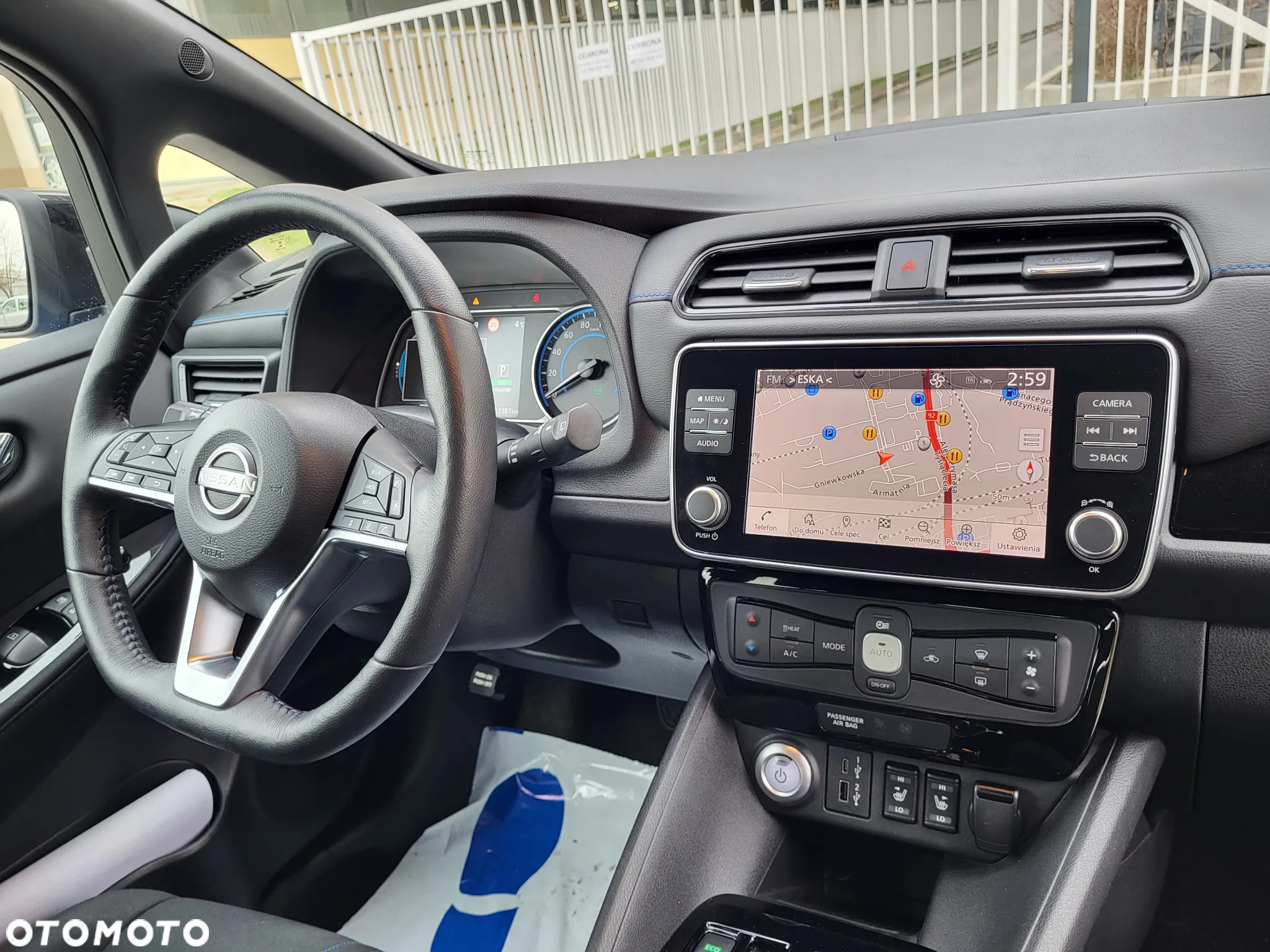 Nissan Leaf 40kWh N-Connecta - 10