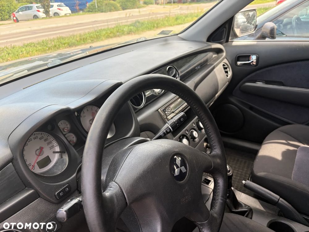 Mitsubishi Outlander 2.0 Comfort 4WD - 18
