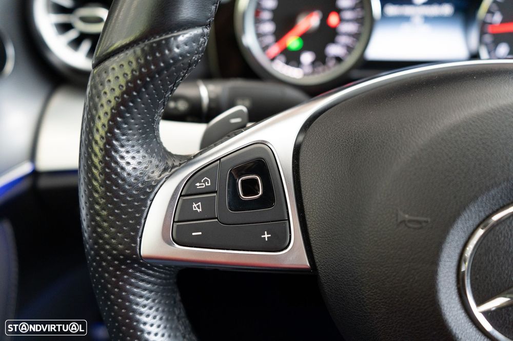 Mercedes-Benz E 220 d Cabrio 9G-Tronic AMG Line - 35