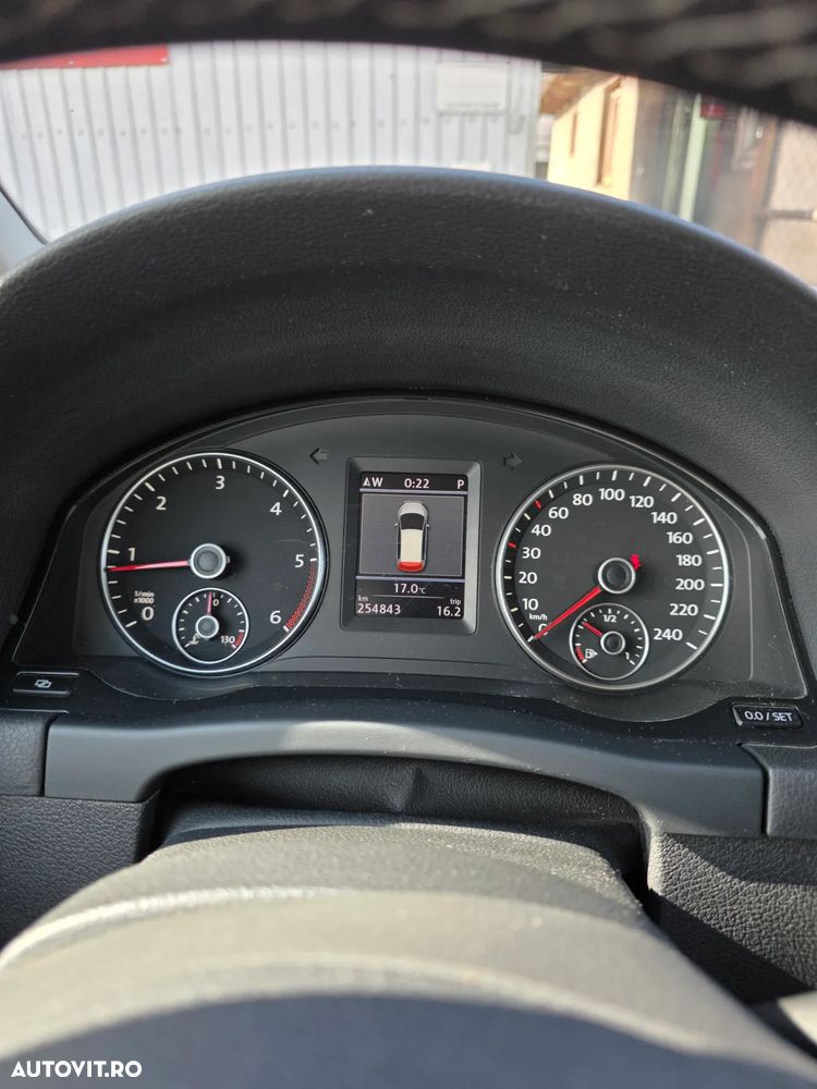 Volkswagen Golf Plus 2.0 TDI DPF DSG Team - 6