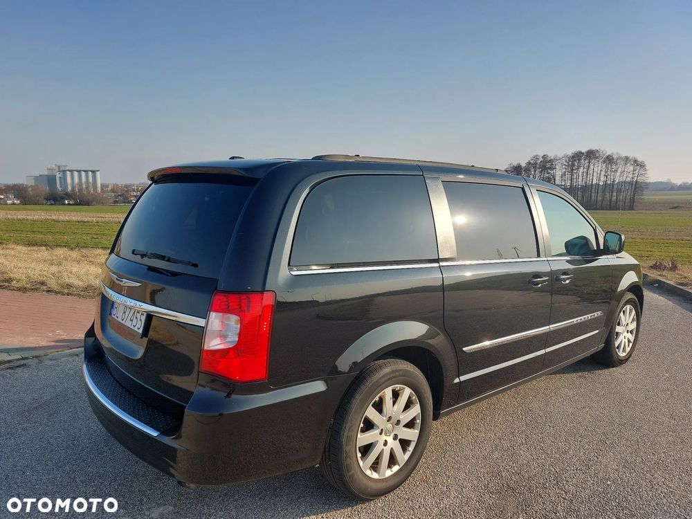 Chrysler Town & Country 3.6 Limited - 9