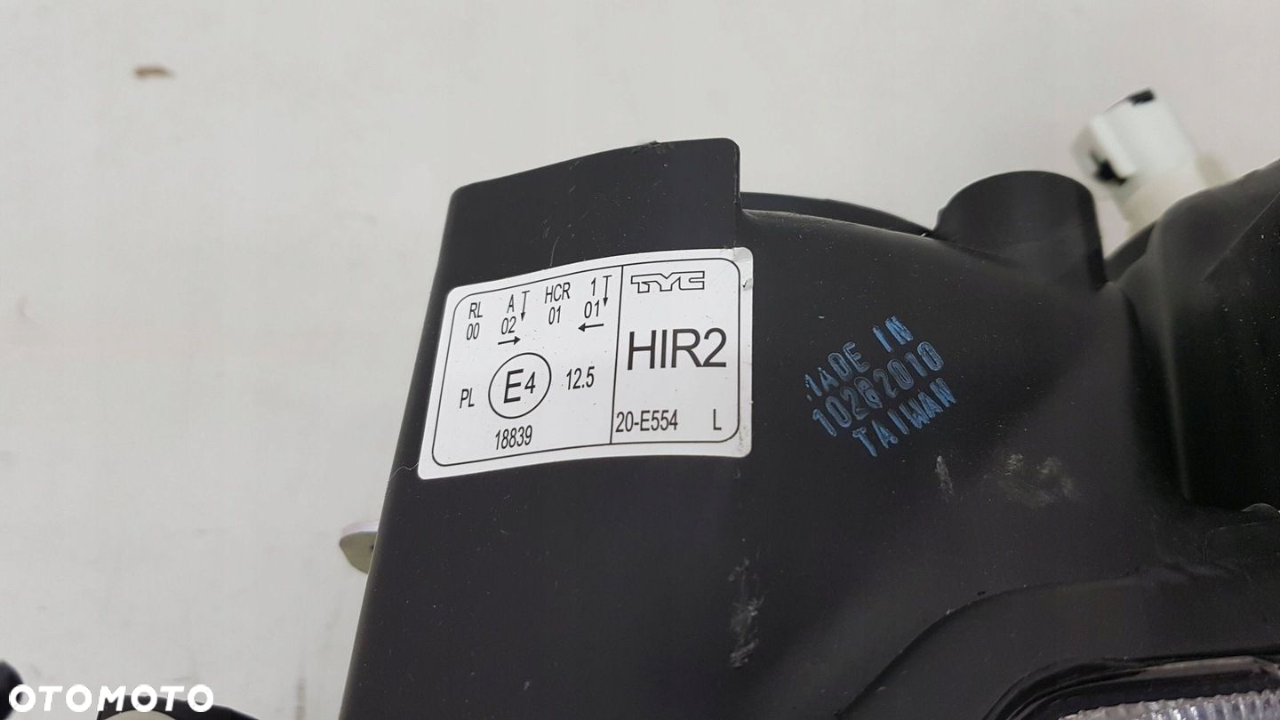 Toyota Auris II 12- Lampa Reflektor Przód Przedni LED HIR2 EU - 12
