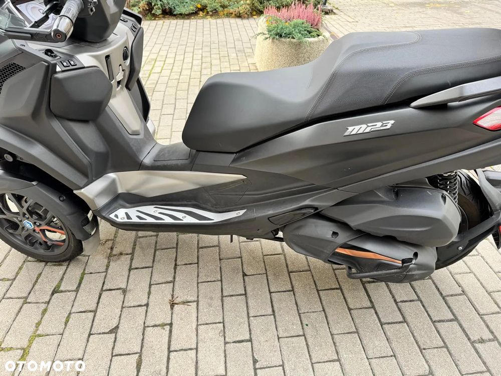 Piaggio MP-3 - 9
