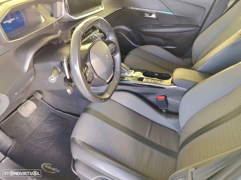 Peugeot 208 1.2 PureTech Allure EAT8 - 7