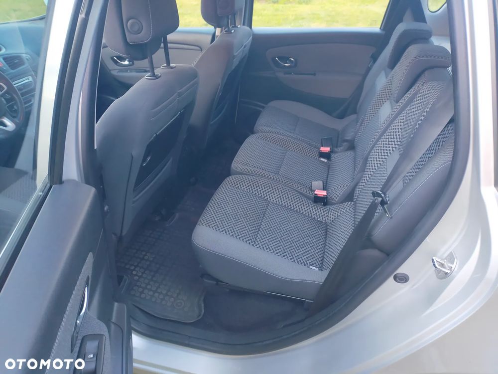 Renault Scenic 1.9 dCi Privilege - 13