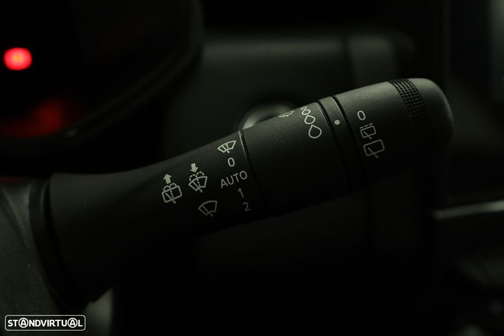 Mitsubishi Colt 1.0 MPI-T Launch Edition - 17