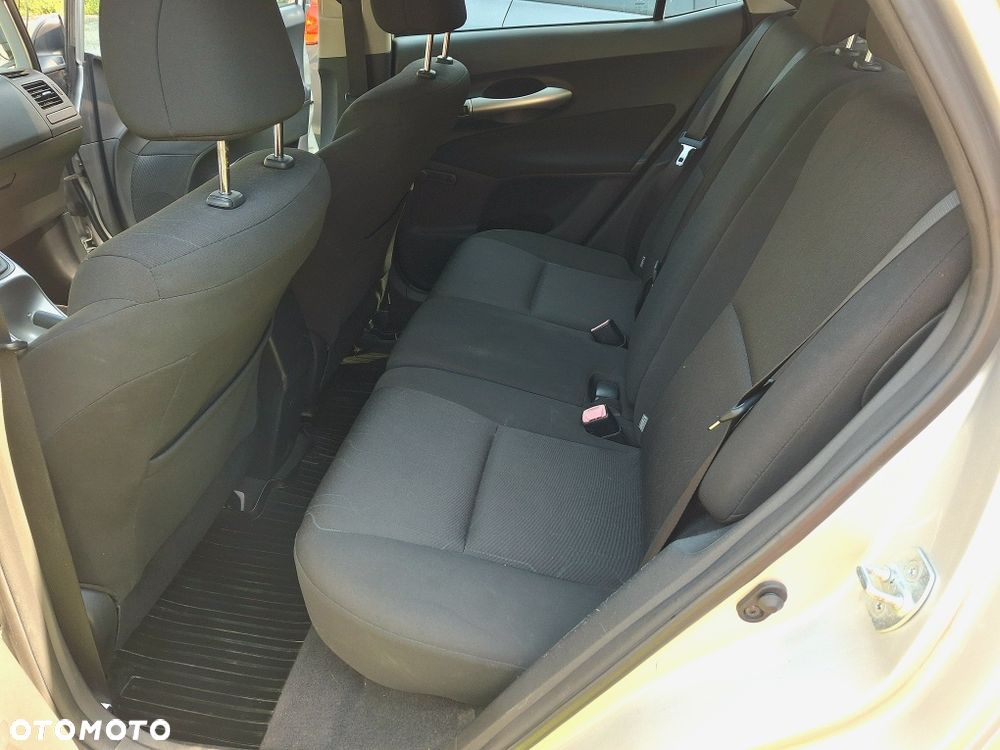 Toyota Auris - 8