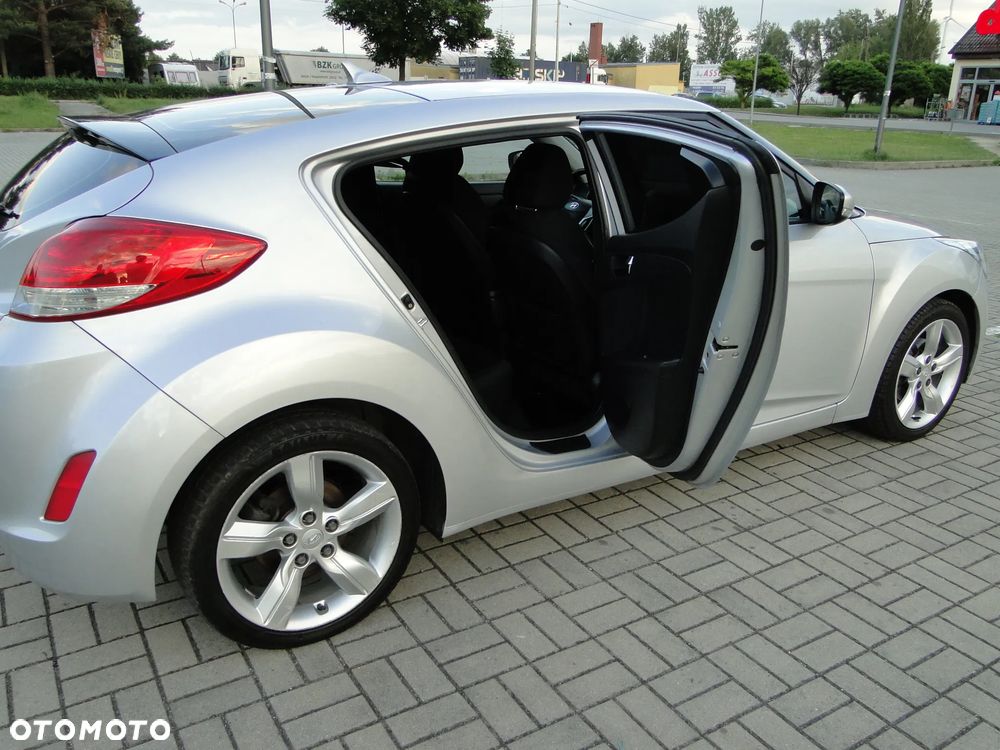 Hyundai Veloster 1.6 Premium - 19