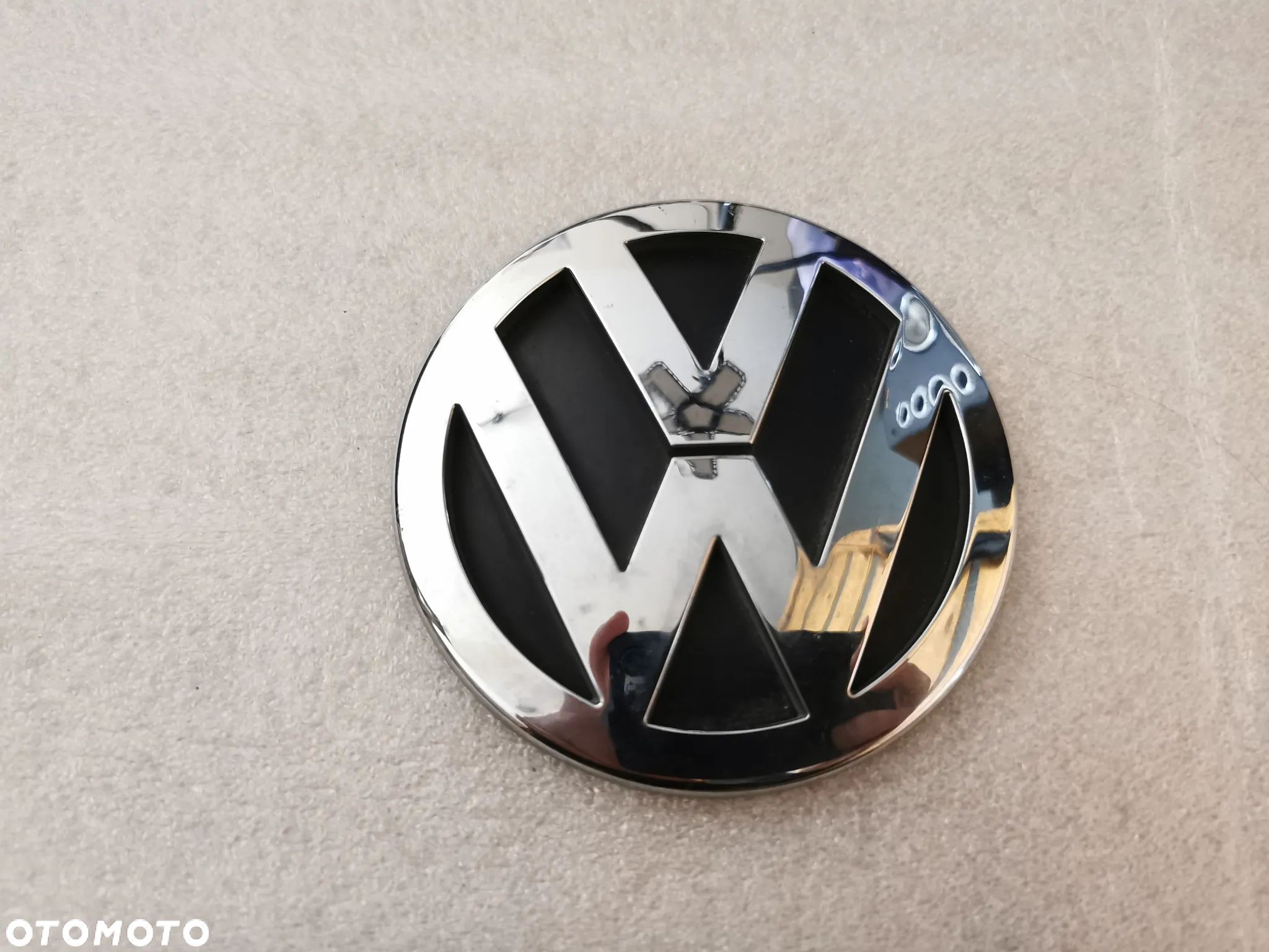 VW Jetta 1K5 Emblemat tył klapy bagażnika logo znaczek 1K5853630 - 1