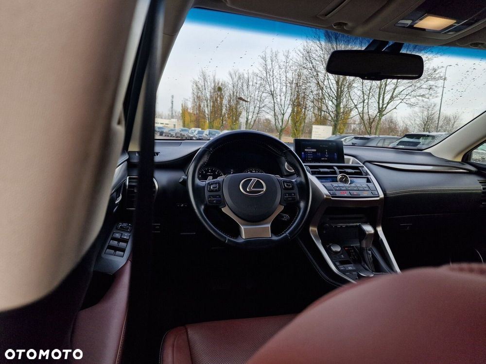 Lexus NX 200t Comfort AWD - 21