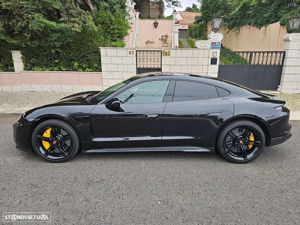 Porsche Taycan Turbo S - 2