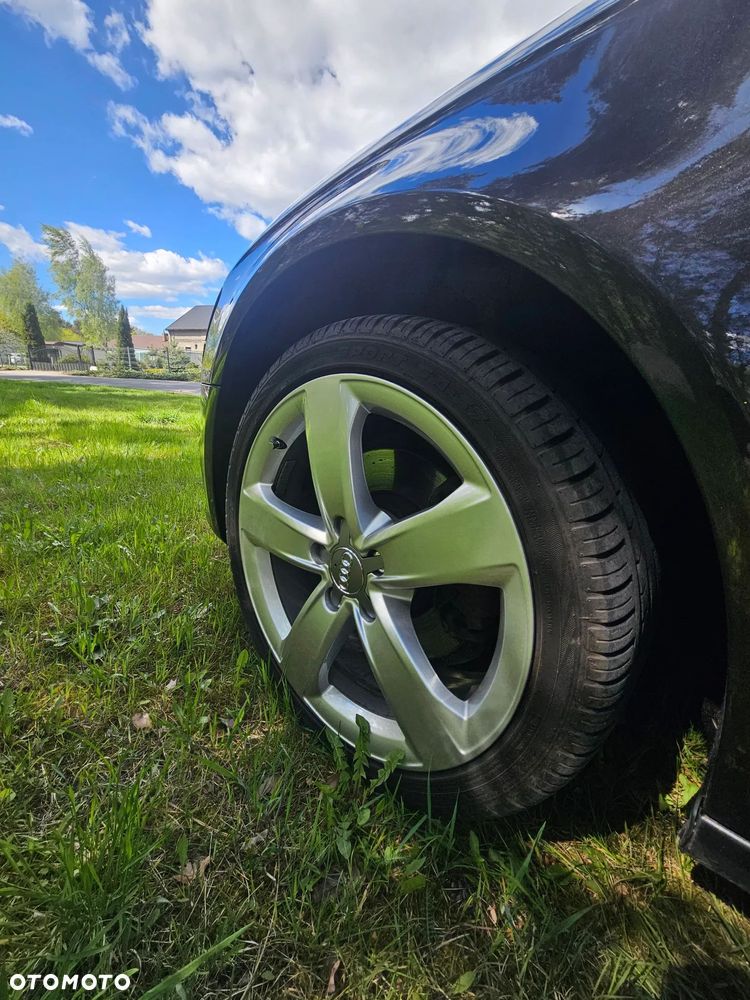 Audi A4 Avant 2.0 TDI ultra DPF Attraction - 16