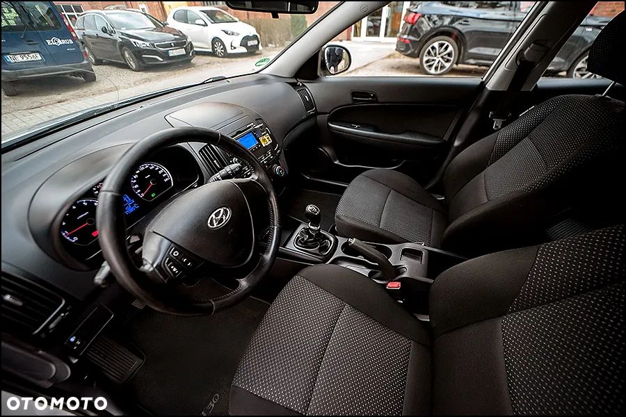 Hyundai i30 1.4 Classic + - 14