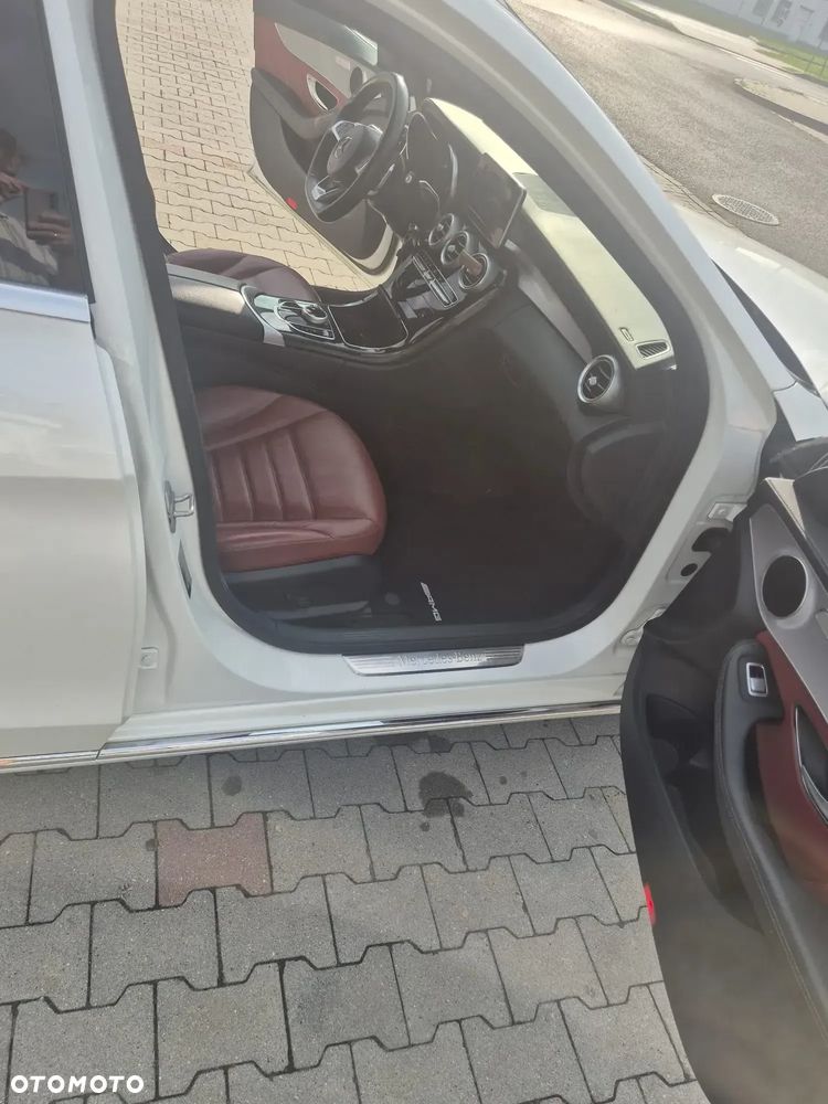 Mercedes-Benz Klasa C 200 7G-TRONIC - 26