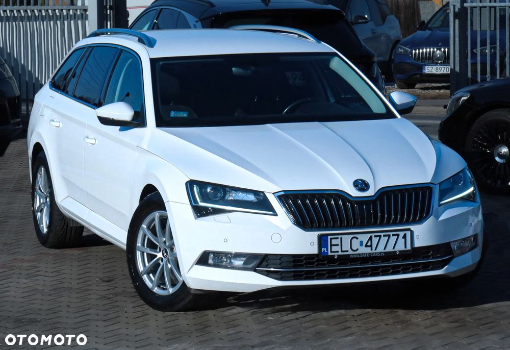 Skoda Superb 2.0 TDI Ambition DSG7 - 37