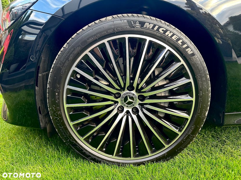 Mercedes-Benz Klasa E 220 d 4-Matic Exclusive - 34