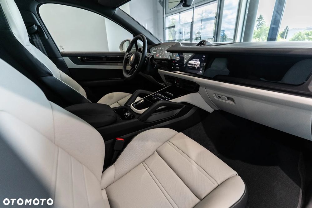 Porsche Cayenne Black Edition - 13