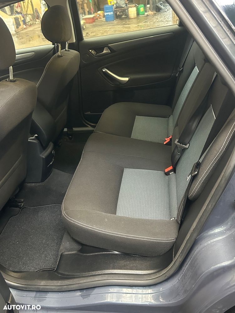 Ford Mondeo 1.6 TDCi ECOnetic - 11