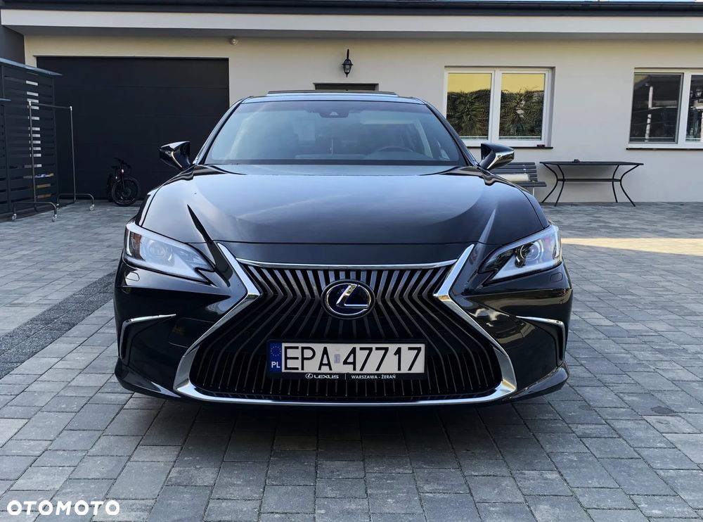 Lexus ES 300h Business Edition - 13