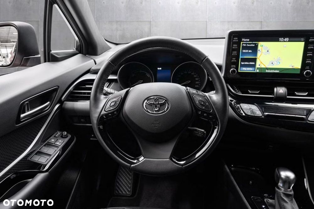 Toyota C-HR Lounge - 12