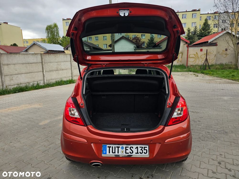 Opel Corsa 1.4 16V 150 Jahre - 12