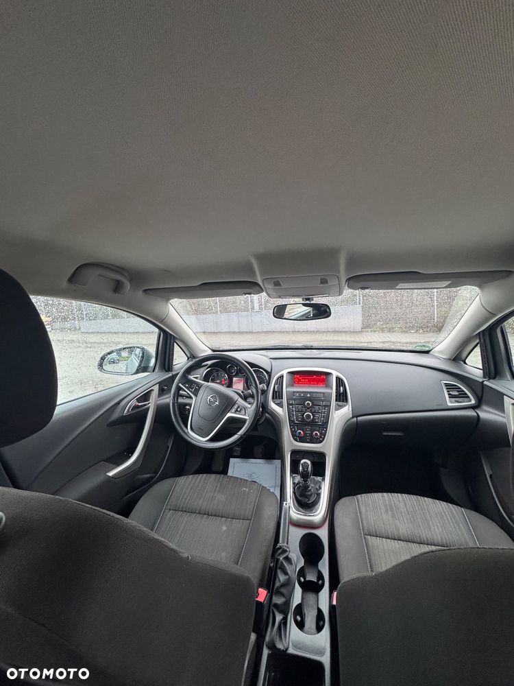 Opel Astra 1.6 Design Edition - 12